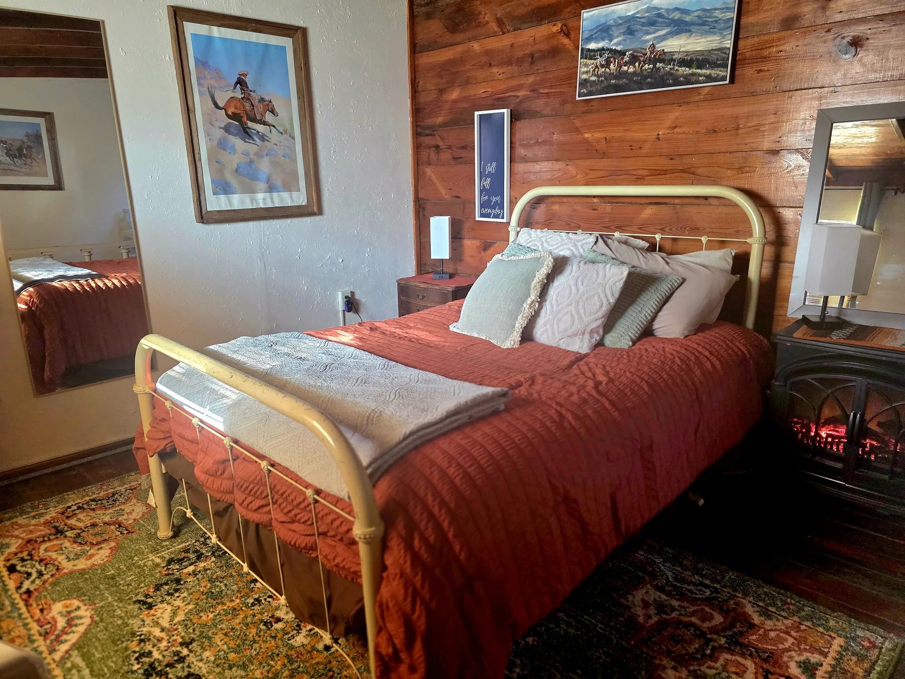 Guesthouse bedroom at Chisholm Trail Rustic Venue